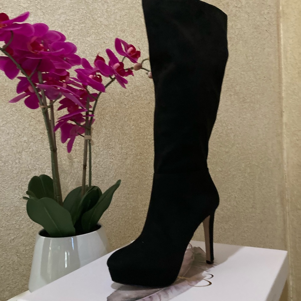 Jessica Simpson platform boots